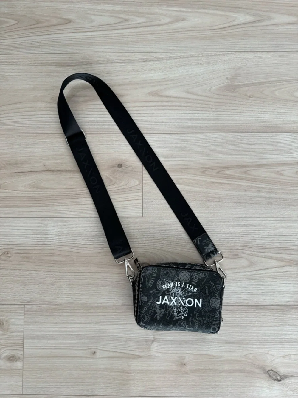 Jaxxon crossbody bag - Picture 1 of 6